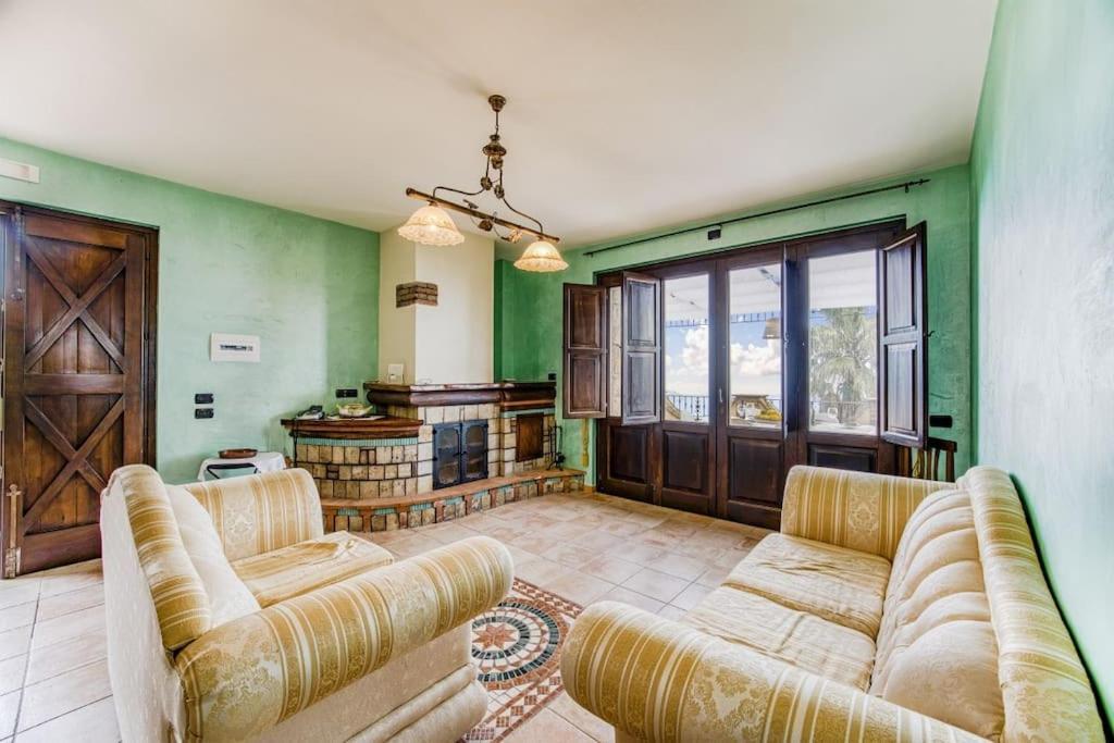 La Villa Di Nonna Angela Pisciotta Exterior photo